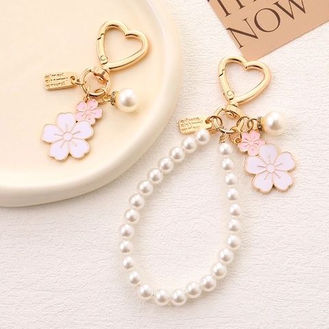 Pendentif Chaîne de Téléphone en Künstliche Perles de Fleur de Cerisier Forme de Cœur Alliage Émail Sakura Bijou de Sac pour Femme