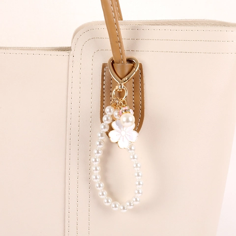 Pendentif Chaîne de Téléphone en Künstliche Perles de Fleur de Cerisier Forme de Cœur Alliage Émail Sakura Bijou de Sac pour Femme