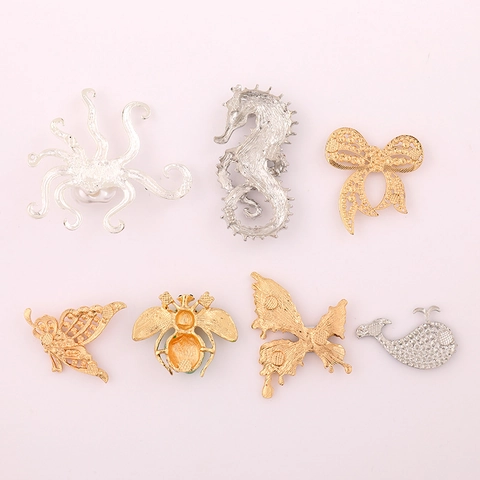 Ciondoli per Scarpe Animali in Lega di Zinco con Strass Design di Nicchia per Accessori Scarpe con Buchi Perla Artificiale Decorazione Gioielli DIY