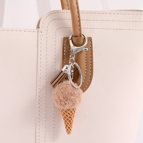 Portachiavi Fashion a Forma di Gelato con Pompon e Nappa in Pelle Ciondolo per Borsa in Pelliccia Sintetica Accessori in Lega