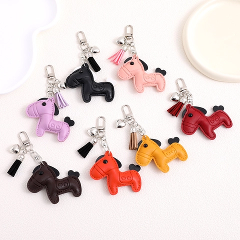 Ciondolo Borsa Pony in Pelle Artificiale Goffrato Cartone Animato Con Portachiavi Pendente a Cuore e Nappa per Donna