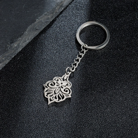 Porte-clés Minimaliste en Acier Inoxydable Évidé Fleur Champignon Flocon de Neige Étoile Sapin de Noël Pendentif de Sac Cadeau