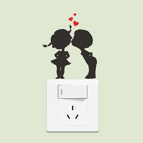Cartoon Küssendes Paar Lichtschalter Aufkleber PVC Abnehmbare Silhouette Wandtattoo Mit Roten Herzen Romantische Deko