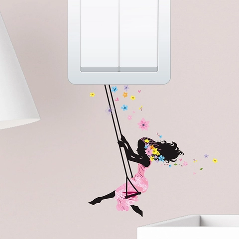 Sticker Interrupteur Silhouette de Fille sur Balançoire en PVC Décalcomanie Murale Florale pour Salon Décoration de Maison