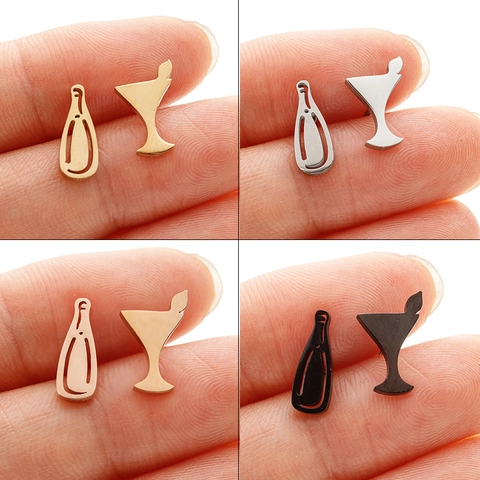 Edelstahl Asymmetrische Weinflasche Und Martiniglas Ohrstecker Für Damen Minimalistische Mode Kleine Schmuck Accessoires
