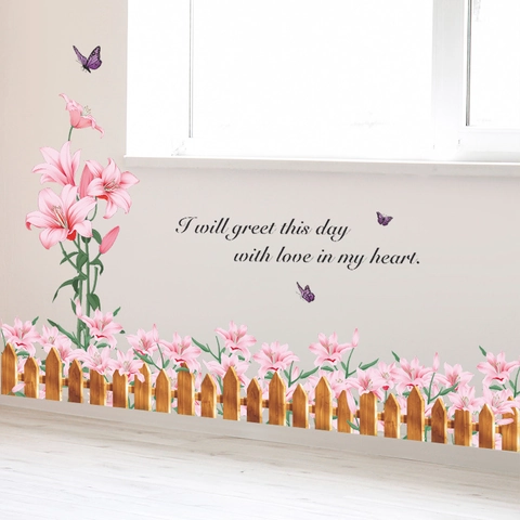 Frische Rosa Blume Schmetterling Holzzaun Wandaufkleber Mit Motivierendem Zitat Für Schlafzimmer Wohnzimmer Dekoration PVC Wasserdicht