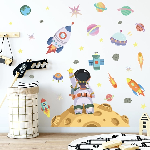 Astronaut Ruimte Planeet Raket Sterren Muurstickers Voor Kinderkamer Kleuterschool PVC DIY Cartoon Decoratieve Muurstickers