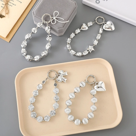Versilbert Herz Schleife Perlen Schlüsselanhänger Anhänger Stern Metallperlen Tasche Charme Schlüsselring Für Damen Taschenzubehör Schmuck