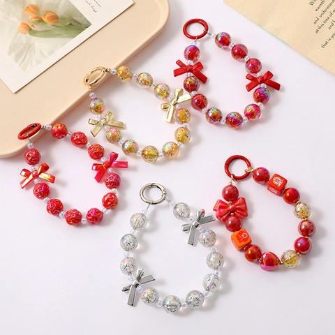 Handmade Beaded Keychain Star Bow Charm Acrylic Iridescent Phone Pendant Versatile Fashion Bag Hanging Ornament Accessories