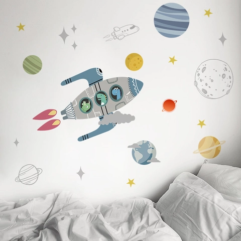 Stickers Muraux Fusée Spatiale Dinosaure de Dessin Animé Pour Chambre d'Enfant PVC Amovible Univers Planète Étoile Décor