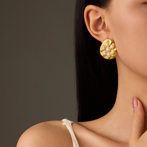 Vintage Irregular Round Stainless Steel Stud Earrings With 18K Gold Plating Artificial Pearl Inlaid Elegant Women Jewelry