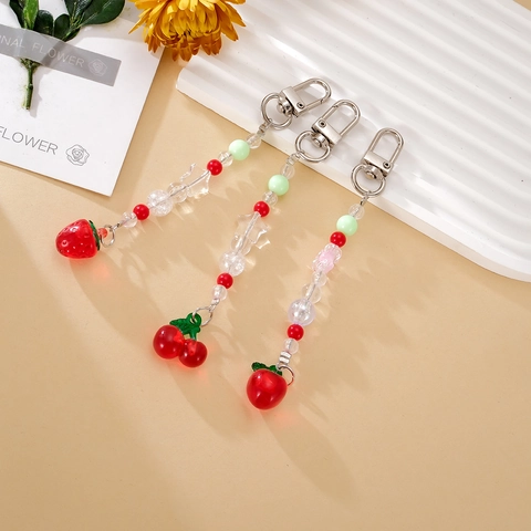 Handmade Fresh Fruit Beaded Keychain Resin Apple Strawberry Cherry Pendant Bag Charm For Women Cute Pastoral Accessory
