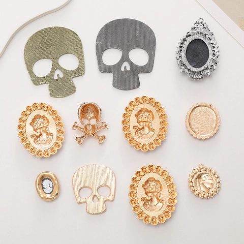 Vintage Alloy Cameo Portrait Pendants Rhinestone Artificial Pearl Skull Charms For DIY Phone Case Shoe Decoration Jewelry Making Accessories