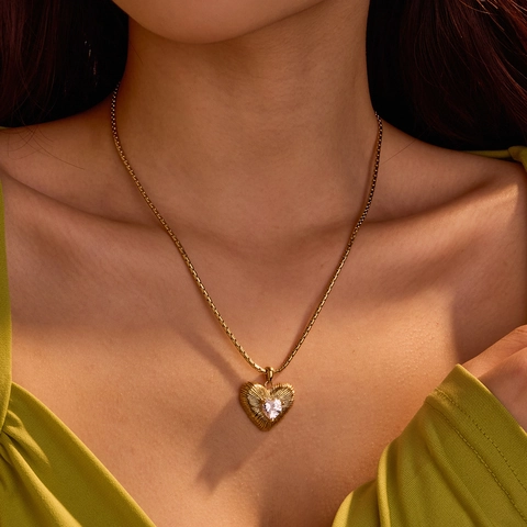 Roestvrij Stalen Hart Hanger Ketting Met Strass Stralen Textuur Hartvormige Strass Voor Vrouwen Elegante Mode Sieraden