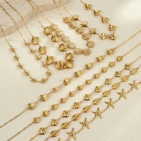 Collier Pendentif Étoile de Mer et Coquillage Style Océan en Acier Inoxydable Plaqué Or 18K Chaîne de Clavicule pour Femme