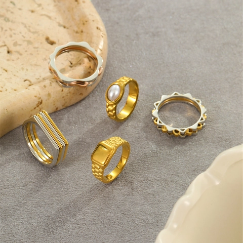Vintage Stainless Steel Geometric Ring For Women Men Fashion Gear Wave Watch Strap Pattern Gold Silver Plated Artificial Pearl Inlaid Finger Ring Jewelry