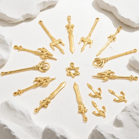 Vintage Stainless Steel Weapon Pendants Sword Trident Axe Hexagram Shapes Gold Silver Plated Necklaces Jewelry Accessories