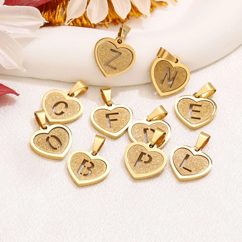 Stainless Steel Heart Letter Pendant For Women Gold Plated Frosted Glitter Alphabet DIY Jewelry Accessory Heart Necklace Charm