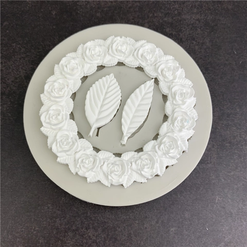 Stampo in Silicone a Ghirlanda di Rose e Foglie per Decorazione Torte Cioccolato Fondente Strumento da Forno Grigio