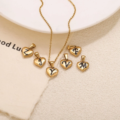 Stainless Steel Heart Letter Pendants Engraved Alphabet Charms For DIY Necklace Bracelet Making Accessories For Women Men Jewelry