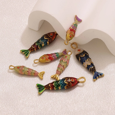 Ciondolo Pesce in Acciaio Inossidabile Colorato Smalto Carpa Charm per Creazione Collane DIY Occhio di Strass Accessorio Gioielli