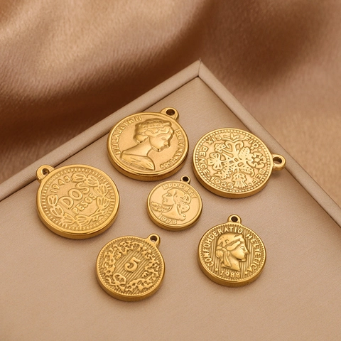 Stainless Steel Vintage Queen Portrait Coin Pendant For Women DIY Jewelry Making Accessory Gold Silver Plated Embossed Medal Charm
