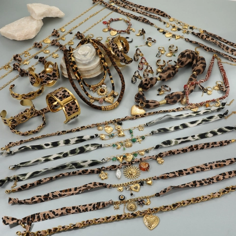 Joyas de Acero Inoxidable Satén con Estampado de Leopardo Collar Pendientes Pulsera Anillo Colgante de Corazón Sol Mujer