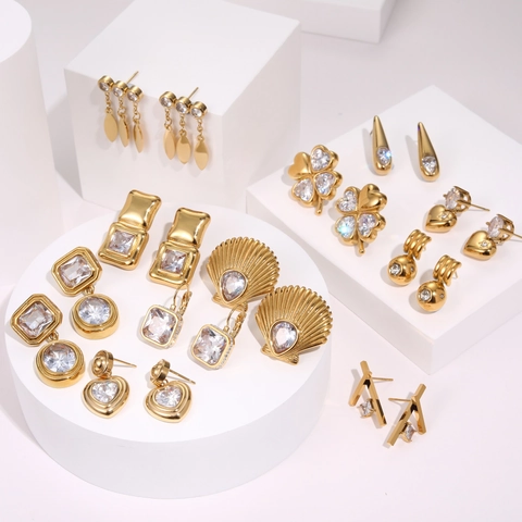 Pendientes de Acero Inoxidable con Diamantes de Imitación para Mujer Lujo Ligero Corazón Geométrico Concha Borla Pendientes de Botón Joyería de Moda Elegante
