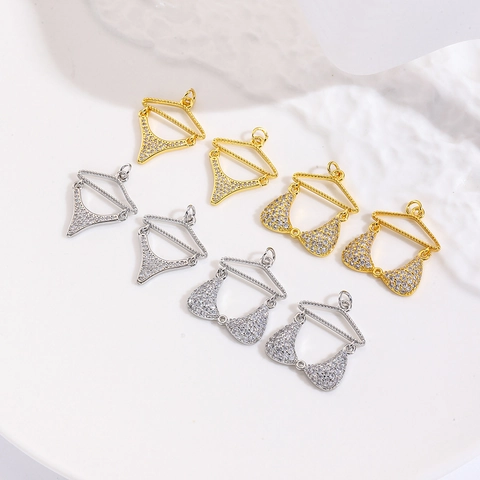 18K Verguld Koperen Bikini Hanger Met Zirconia Creatieve Glinsterende Badmode Vorm DIY Sieraden Ketting Accessoire