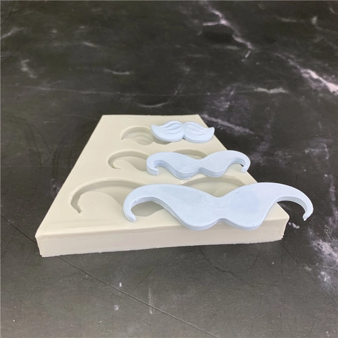 Schnurrbart Silikonform 3 Kavitäten DIY Fondant Schokolade Süßigkeiten Kuchen Dekorationswerkzeug Schnurrbart Form Harz Ton Mal