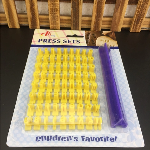 Stampo per Biscotti in Plastica con Lettere e Numeri per Fai da Te Decorazione Torte Goffratura Lettere per Cucina