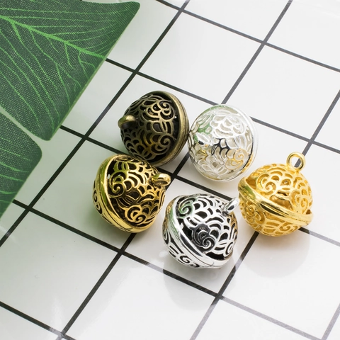 Vintage Hollow Filigree Bell Pendant Charm Only For DIY Necklace Bracelet Antique Gold Silver Plated Metal Jewelry Finding