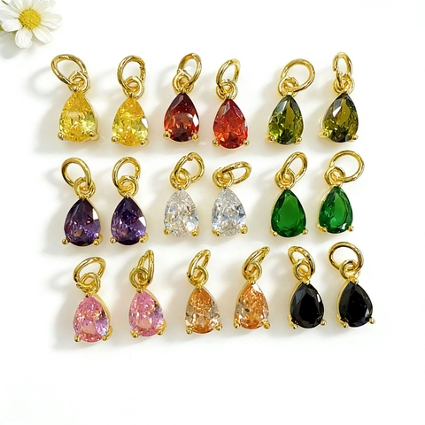 Ciondoli in Zirconia Cubica a Forma di Pera in Rame Placcato Oro 18K Charms a Goccia d'Acqua per Fai da Te Collana Braccialetto Orecchini