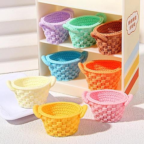 Miniature Simulation Resin Woven Basket Model For Dollhouse DIY Accessories Mini Oval Flower Food Basket Realistic Toy Decor