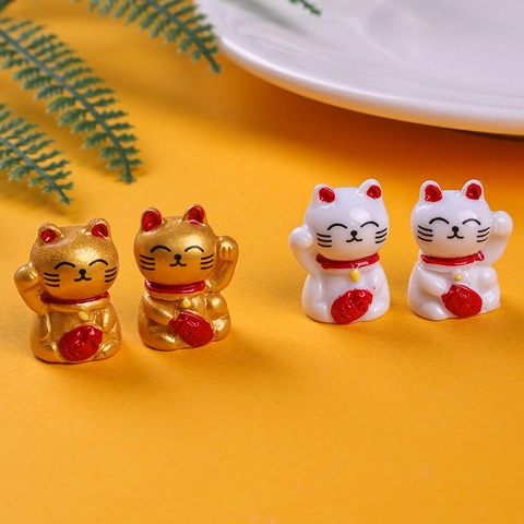 Miniature Lucky Cat Resin Figurine Small Maneki Neko Ornament For DIY Micro Landscape Home Car Desktop Decor Craft Accessory