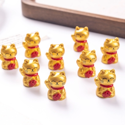 Miniature Lucky Cat Resin Figurine Small Maneki Neko Ornament For DIY Micro Landscape Home Car Desktop Decor Craft Accessory