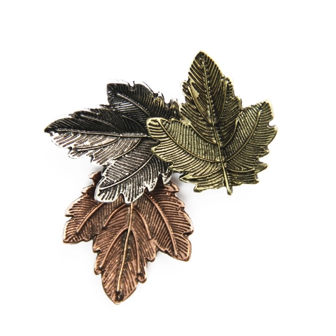 Vintage Three-Color Maple Leaf Brooch Set Alloy Retro Distressed Metal Collar Pin For Women Autumn Winter Fashion Jewelry