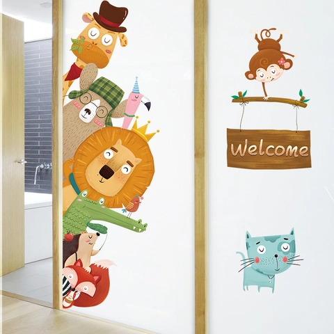 Cartoon Waldtiere Wandaufkleber Wasserdicht PVC Giraffe Löwe Affe Welcome Schild Aufkleber Für Kinderzimmer Kindergarten Klassenzimmer