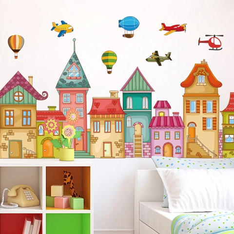 Adesivi Murali Architettura Città Cartone Animato Mongolfiera Aereo Adesivi Da Parete Impermeabile PVC Per Cameretta Bambini