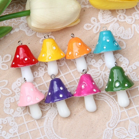 Pendentifs Champignon en Résine Pastorale Breloques Champignon à Pois Colorés Avec Piton Accessoires Bijoux DIY pour Colliers