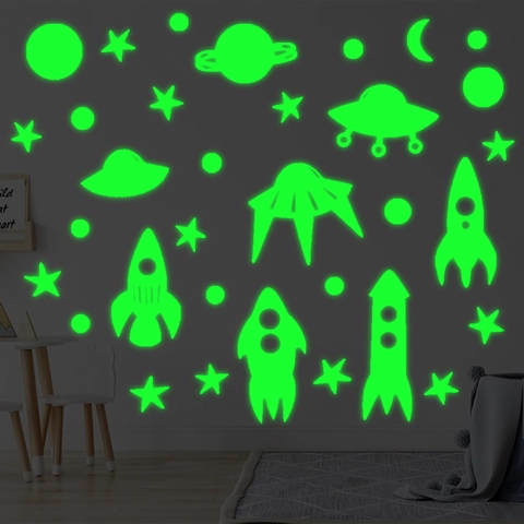 Adesivi Murali Spaziali Luminosi Razzo UFO Stella Luna Decalcomanie Fluorescenti Per Camera Dei Bambini Arredo Casa Autoadesivi