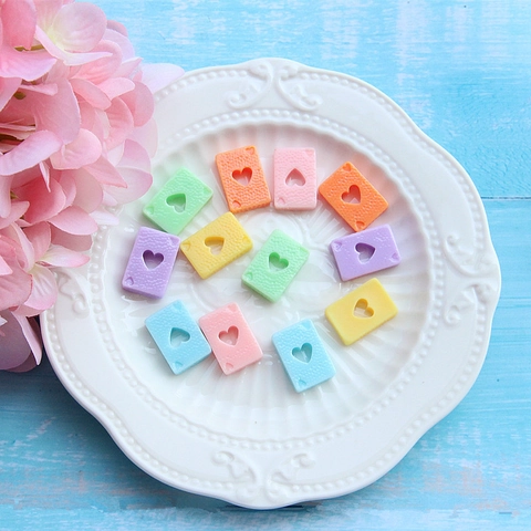 Accessoires de Cartes à Jouer Ajourées en Cœur en Résine DIY pour Coque de Téléphone Bijoux Couleur Sucrée Poker