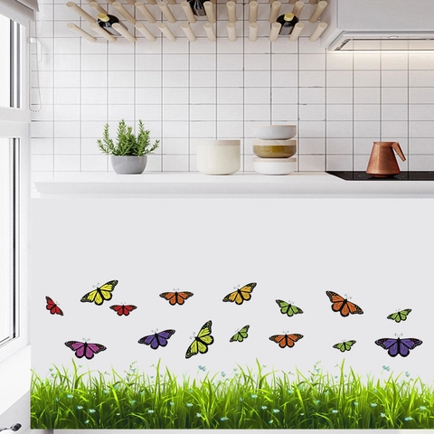 Waterdichte PVC Muursticker Veelkleurige Vlinder En Groen Gras Patroon DIY Decoratieve Sticker Voor Slaapkamer Woonkamer