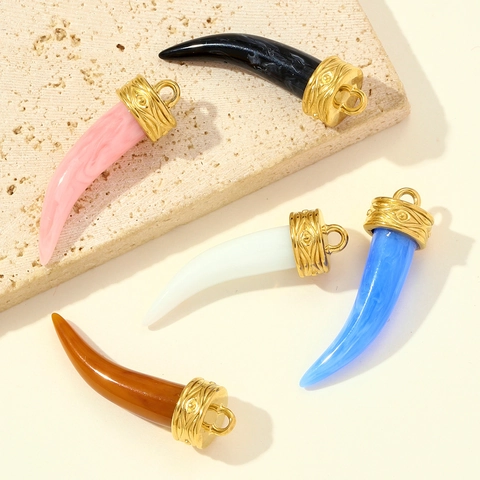 Bohemian Stainless Steel Resin Horn Pendants For Women Vintage Evil Eye Relief Wolf Tooth Pendants DIY Jewelry Making Accessory