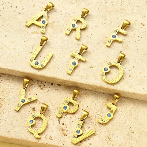 Pendentif Lettre Initiale en Acier Inoxydable 304 Plaqué Or 18K Avec Charme de Cœur en Zircone Bleue pour la Fabrication de Bijoux