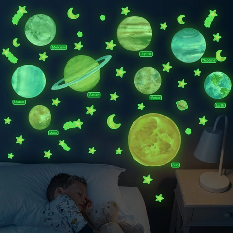 Stickers Muraux Système Solaire Lumineux Dans le Noir Planètes Étoiles Lune Décalcomanies pour Chambre d'Enfant PVC Auto-adhésif Décor de Plafond