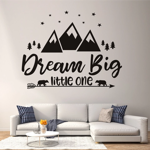 Adesivo Murale Dream Big Little One Montagne Stelle Orso Alberi Pino Vinile Decalcomania da Parete per Cameretta Nido Camera da Letto Soggiorno Decorazione Casa