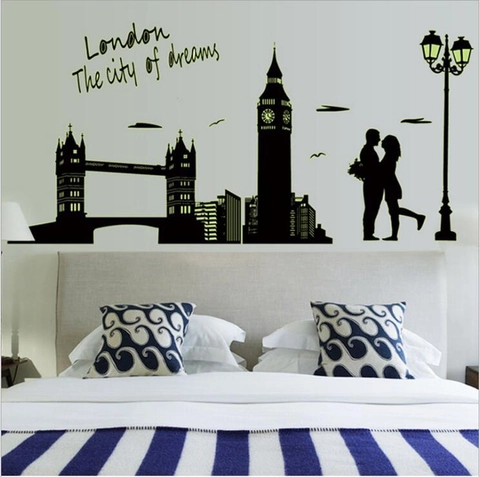 Adesivo da Parete Luminoso Paesaggio Urbano di Londra Fluorescente PVC Silhouette Coppia Murale Decorazione Casa