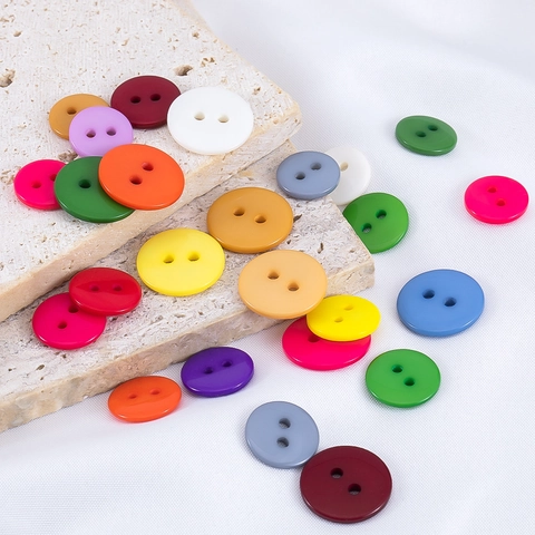 Colorful Resin Round Bread Buttons Two Hole Design For DIY Crafting Sewing Clothing Decoration Vibrant Multi Color Fasteners