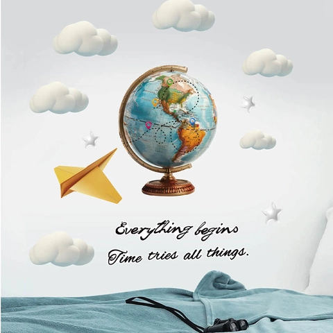 Adesivi Murali Mappamondo Nuvole Stelle Aeroplanino Carta Frasi Motivazionali Everything Begins PVC DIY Decalcomanie Cameretta